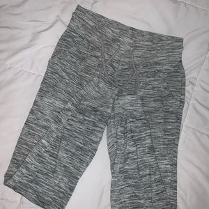Grey joggers/sweatpants